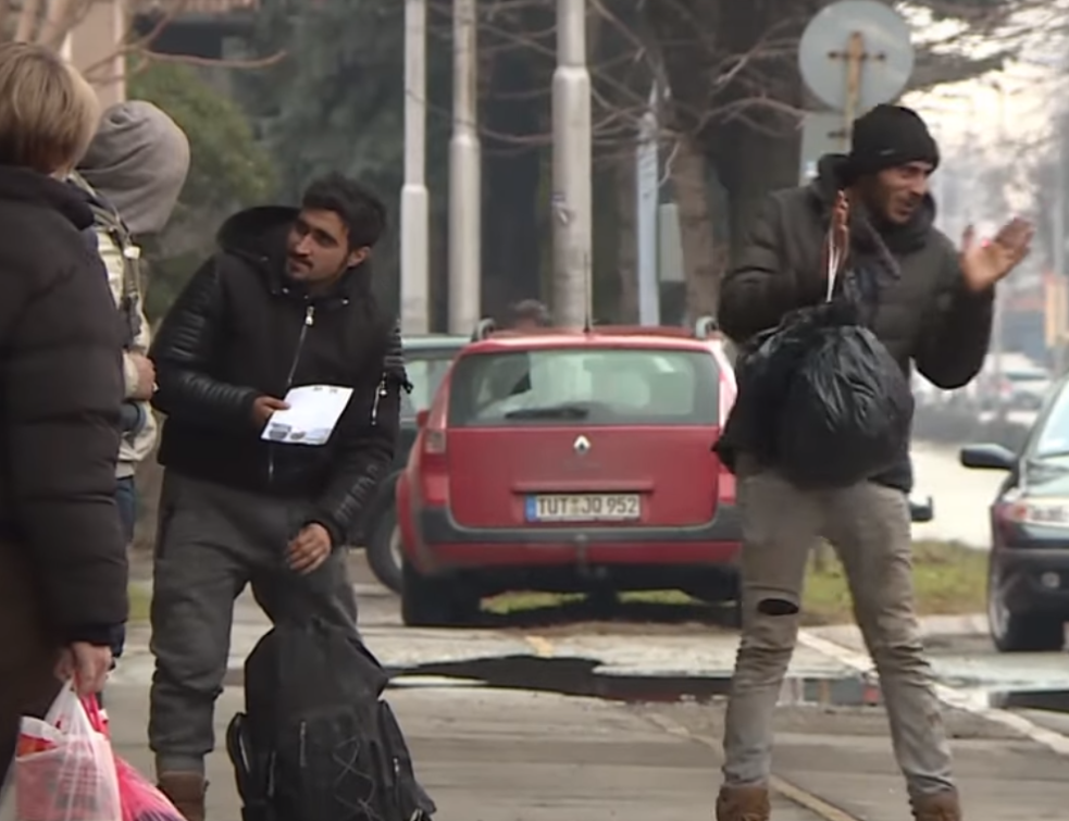 SNAGE REDA KAO TAKSI ZA MIGRANTE: U centar Beograda policija ih dovozi noću
